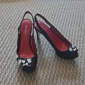 Nine West Black Heels with White Floral Peep-Toe Slingbacks - Never Worn